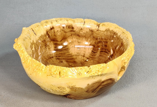 Handmade Wooden Bowl / Acacia Burl Wood